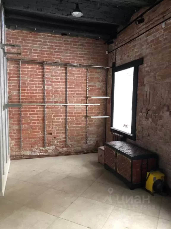 Помещение свободного назначения в Саратовская область, Саратов просп. ... - Фото 2