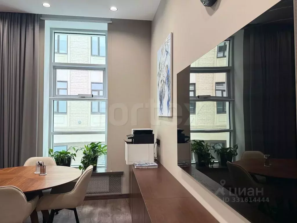 Офис в Москва ул. Арбат, 10 (1058 м) - Фото 1