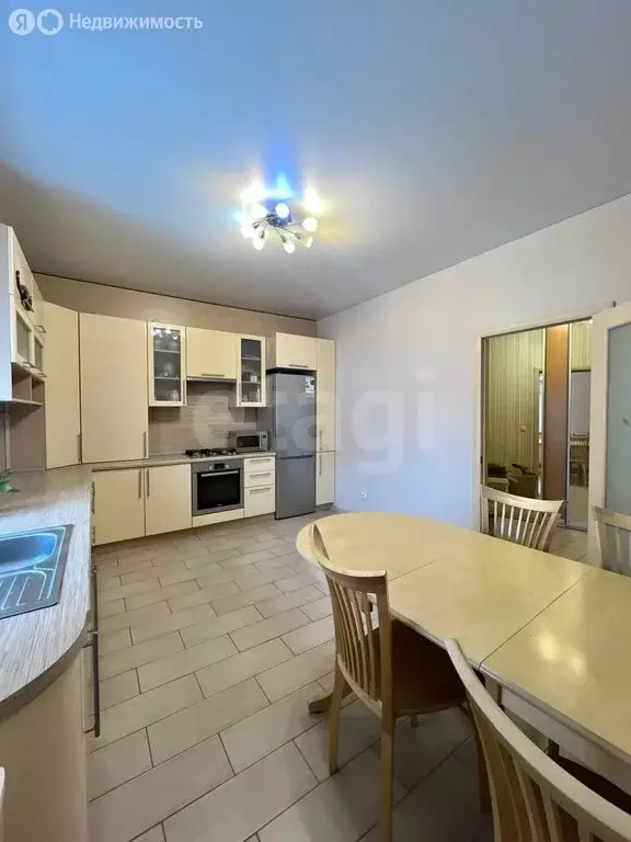 2-комнатная квартира: Котлас, улица 70 лет Октября, 9А (70.4 м) - Фото 2