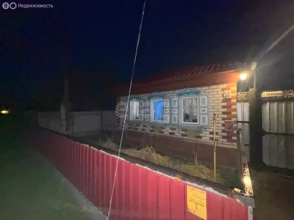 Дом в Челябинская область, Троицкий муниципальный округ, посёлок ... - Фото 1