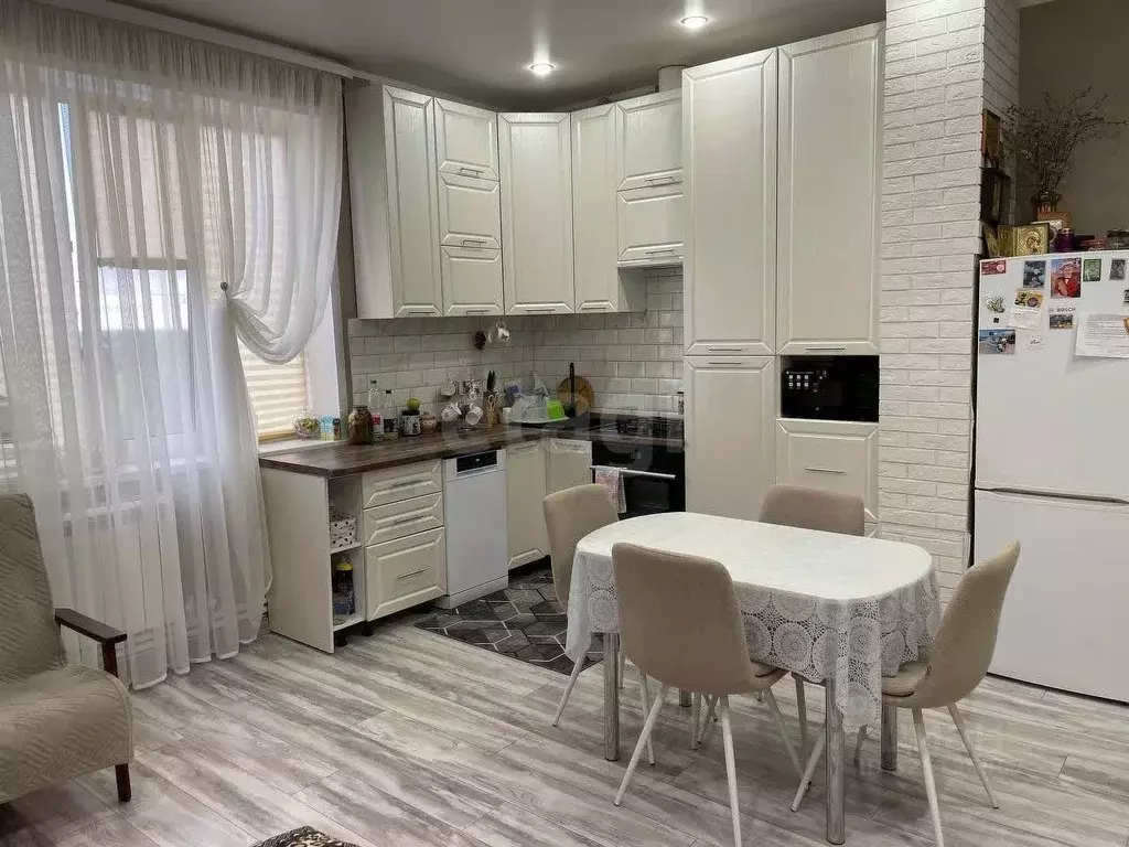 3-к кв. Воронежская область, с. Новая Усмань ул. Коминтерновская, 2Д ... - Фото 1