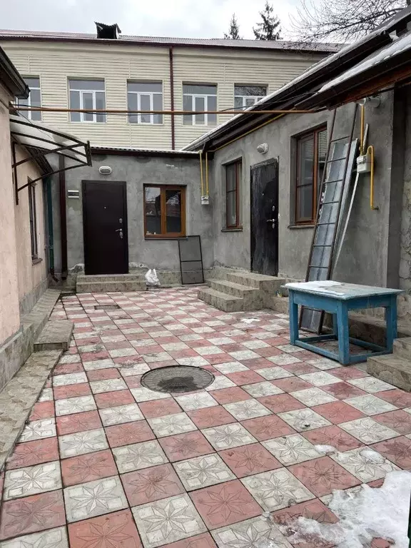Дом в Северная Осетия, Владикавказ ул. Ватутина, 84 (25 м) - Фото 1