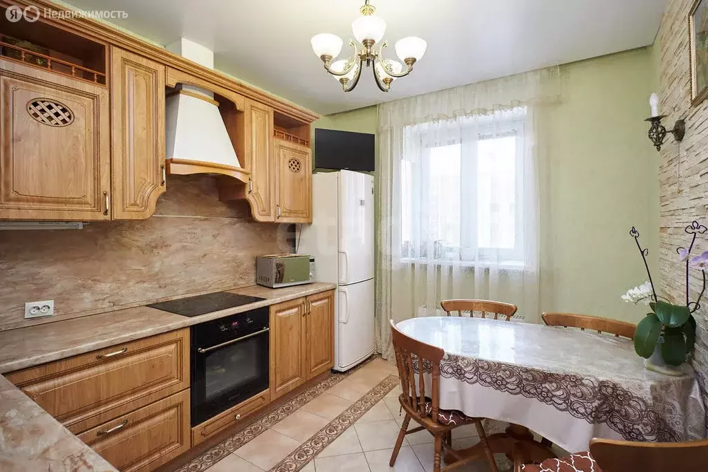 2-комнатная квартира: Тюмень, Вересковая улица, 1 (65.3 м) - Фото 2