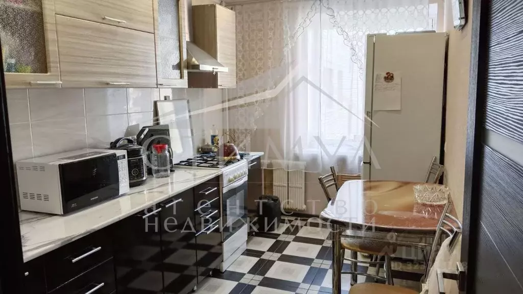 3-к кв. Саратовская область, Саратов Лунная ул., 27 (65.6 м) - Фото 1