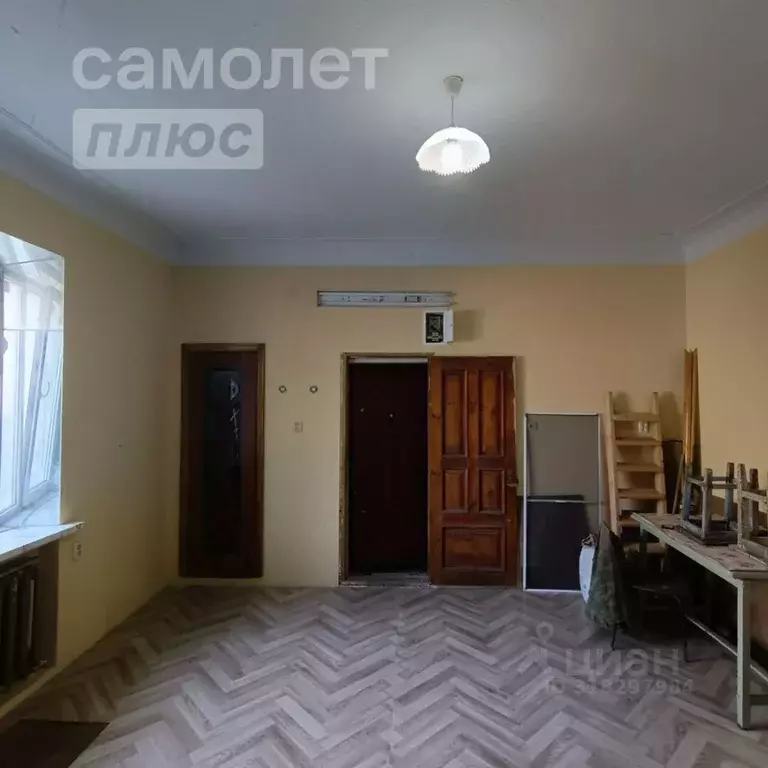 2-к кв. Астраханская область, Астрахань ул. Сун Ят-Сена, 41А (36.2 м) - Фото 0