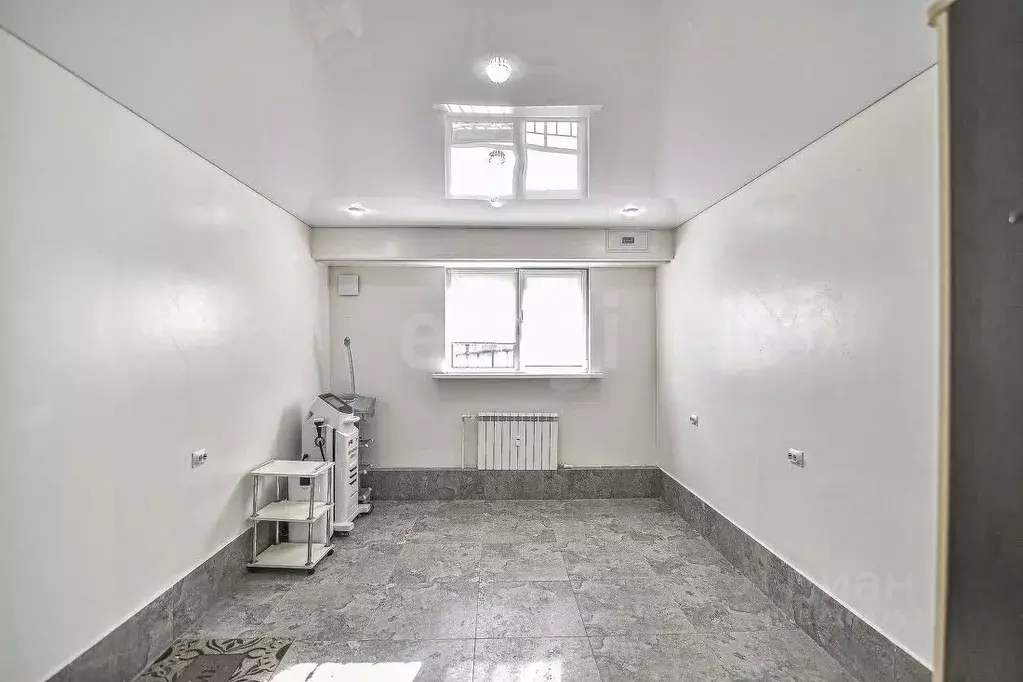 Офис в Сахалинская область, Южно-Сахалинск Больничная ул., 51 (17 м) - Фото 2