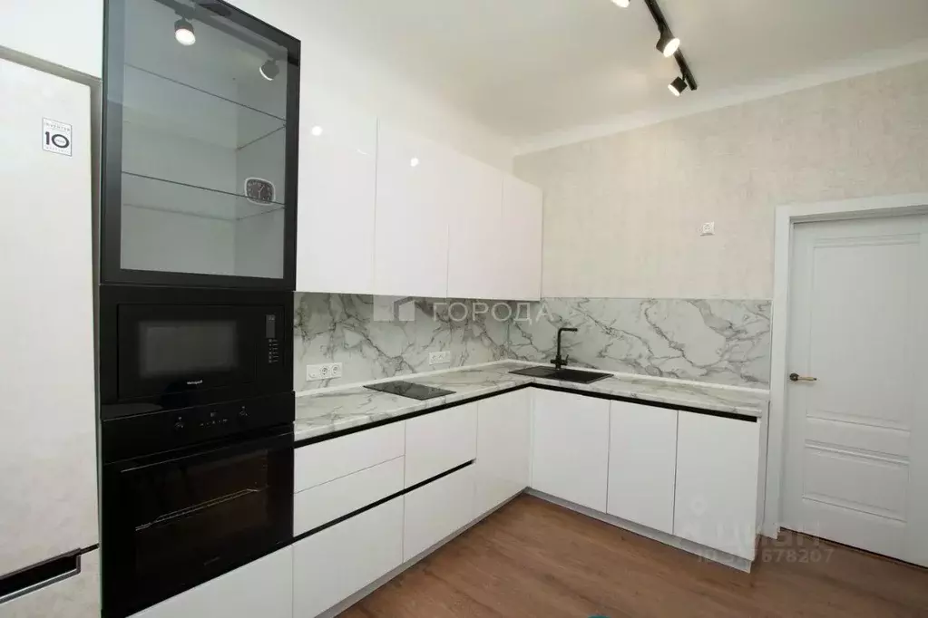 2-к кв. Кемеровская область, Новокузнецк ул. Суворова, 4 (60.7 м) - Фото 2