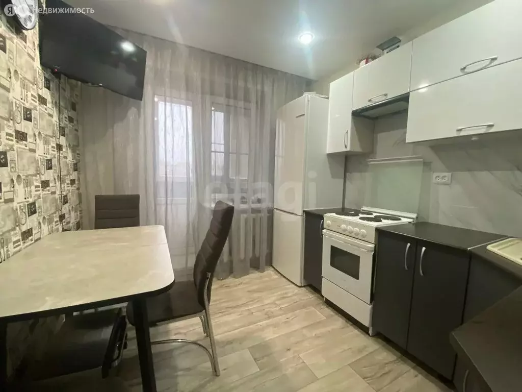 1-комнатная квартира: Строитель, микрорайон Южный, 6Б (39.5 м) - Фото 1