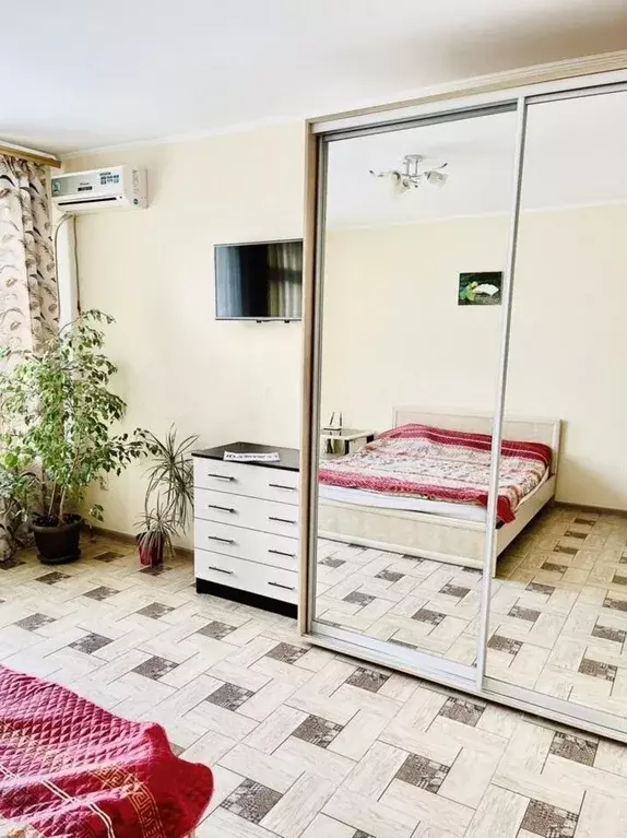 1-к кв. Крым, Симферополь ул. Лексина, 68 (48.0 м) - Фото 0