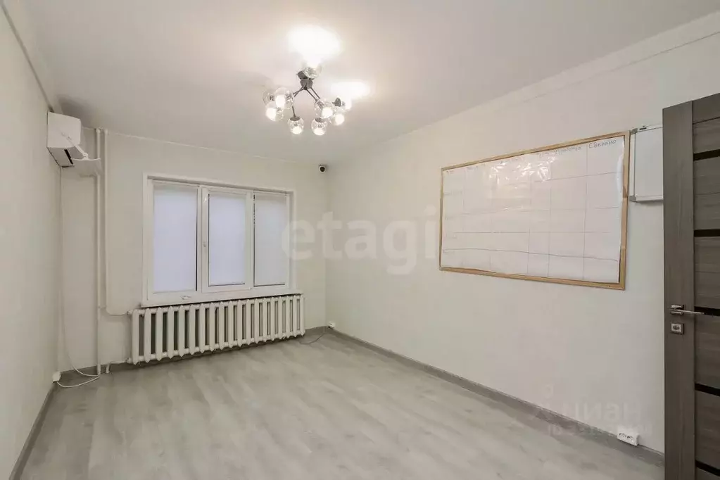 Офис в Удмуртия, Ижевск Удмуртская ул., 151 (79 м) - Фото 1