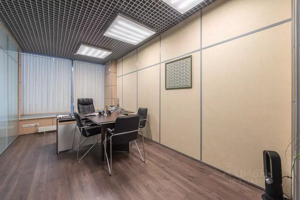 Офис в Свердловская область, Екатеринбург ул. Юмашева, 7 (320 м) - Фото 1