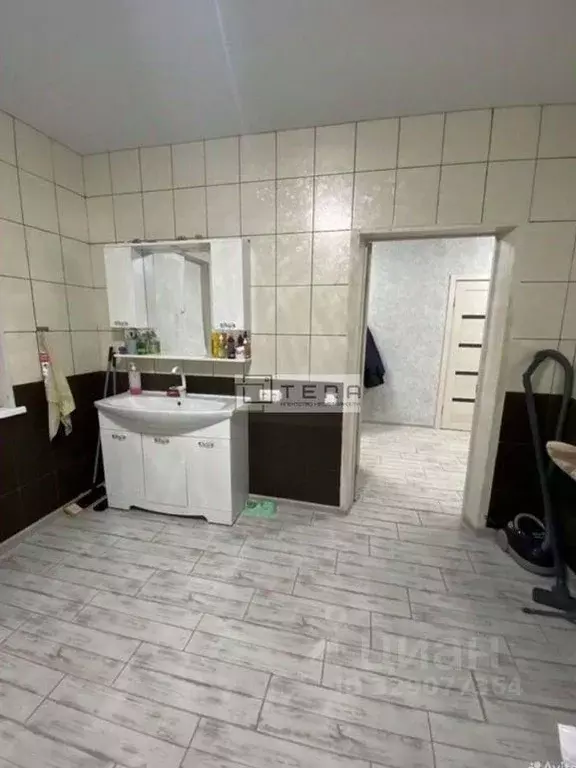 Дом в Башкортостан, Нуримановский район, Красногорский сельсовет, с. ... - Фото 1