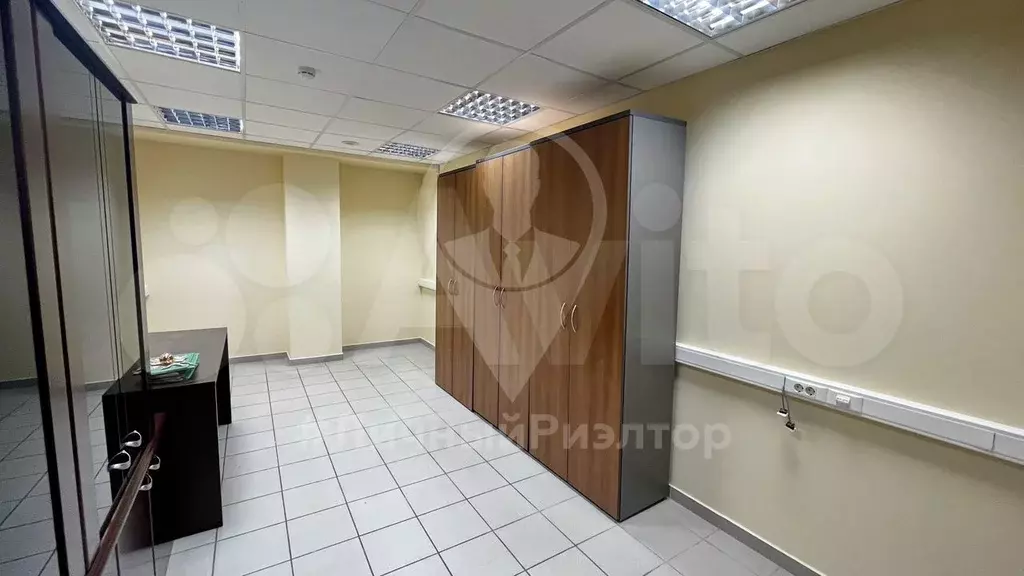 Продам помещение свободного назначения, 18.4 м - Фото 1