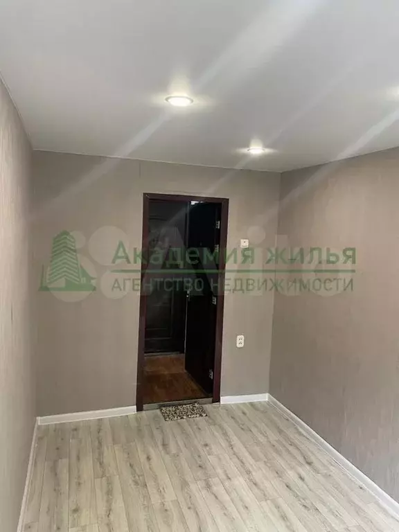 Комната 9,8 м в 3-к., 2/5 эт. - Фото 1