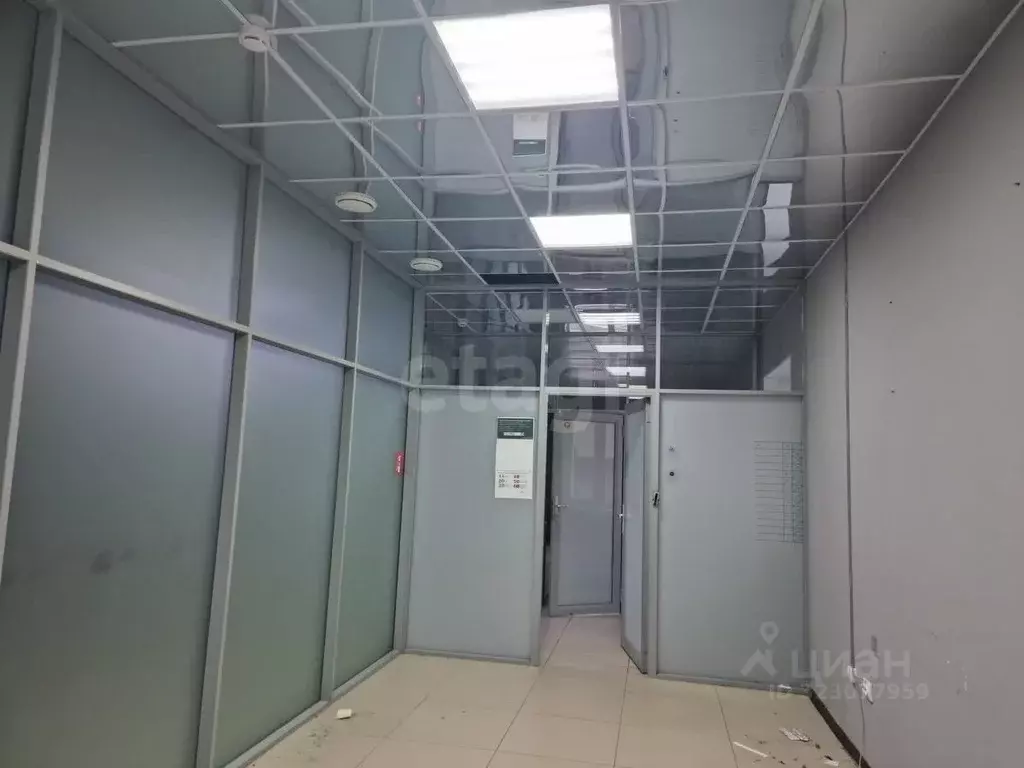 Офис в Ямало-Ненецкий АО, Новый Уренгой просп. Губкина, 14А (17 м) - Фото 2