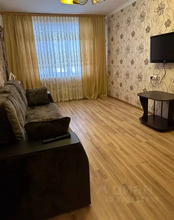 2-к кв. Оренбургская область, Орск Новый город мкр, ул. Красная, 16 ... - Фото 1