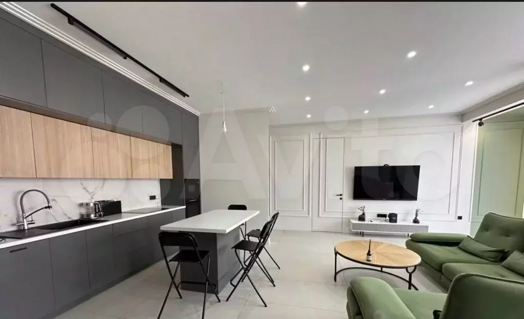 3-к. квартира, 90 м, 10/17 эт. - Фото 0