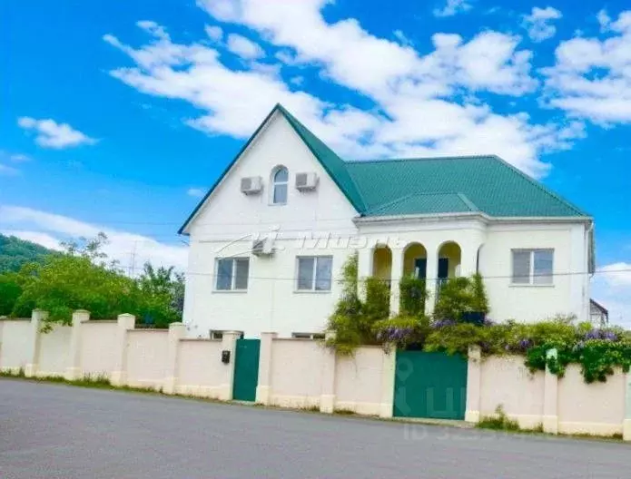 Дом в Крым, Алушта муниципальный округ, с. Малореченское ул. ... - Фото 0