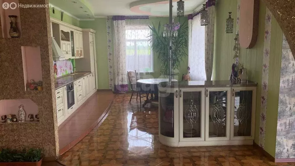 Дом в Алзамай, Трактовая улица (297 м) - Фото 2