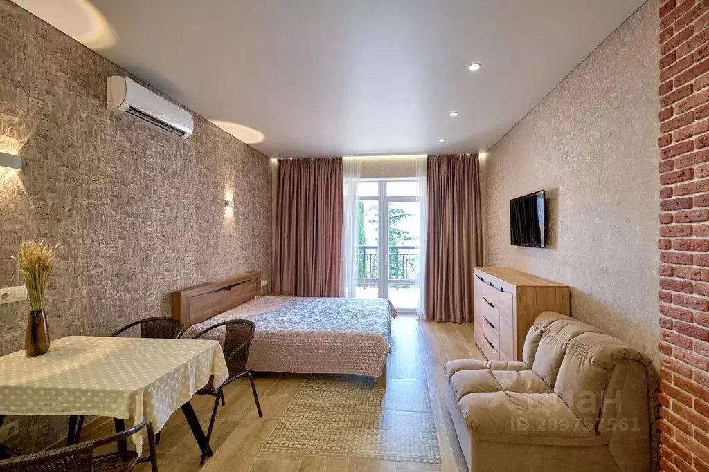1-к кв. Крым, Алупка ул. Имени Братьев Говыриных, 20 (45.0 м) - Фото 1