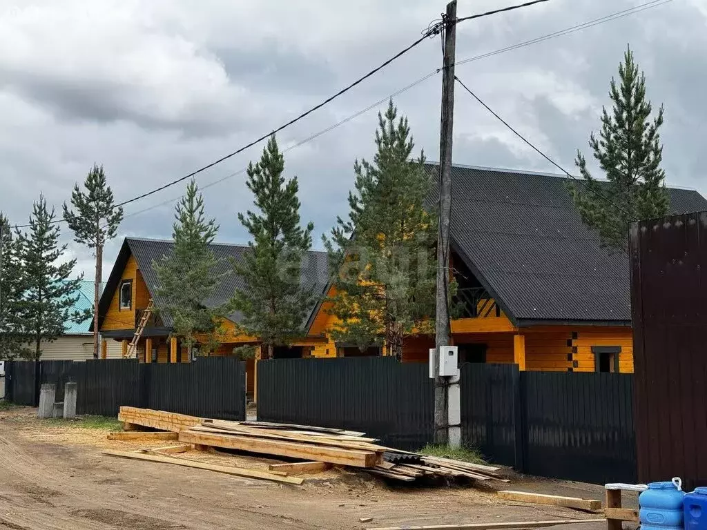 Дом в село Нижний Саянтуй, ДНТ Багульник, 2-й квартал (244.6 м) - Фото 1