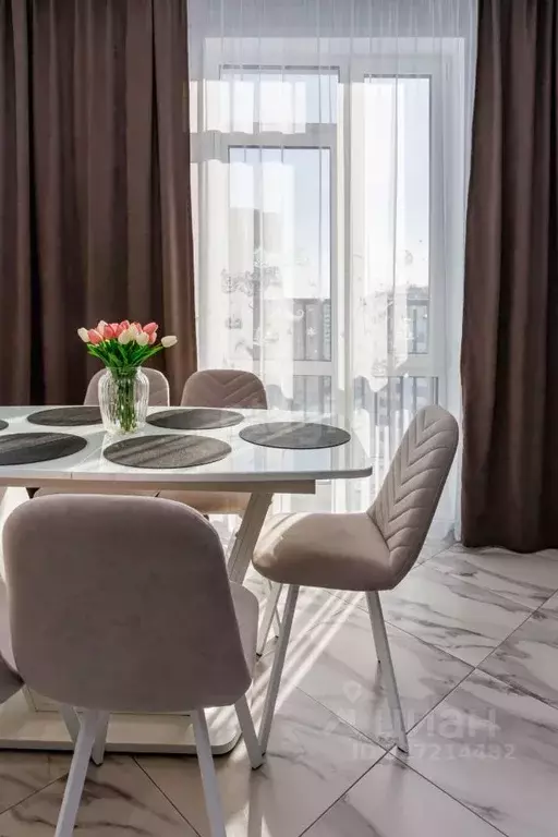 2-к кв. Тюменская область, Тюмень ул. Фармана Салманова, 24 (65.0 м) - Фото 1