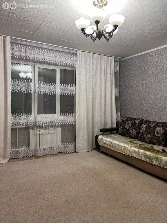 2-комнатная квартира: Саяногорск, микрорайон Ленинградский, 4 (50.4 м) - Фото 1