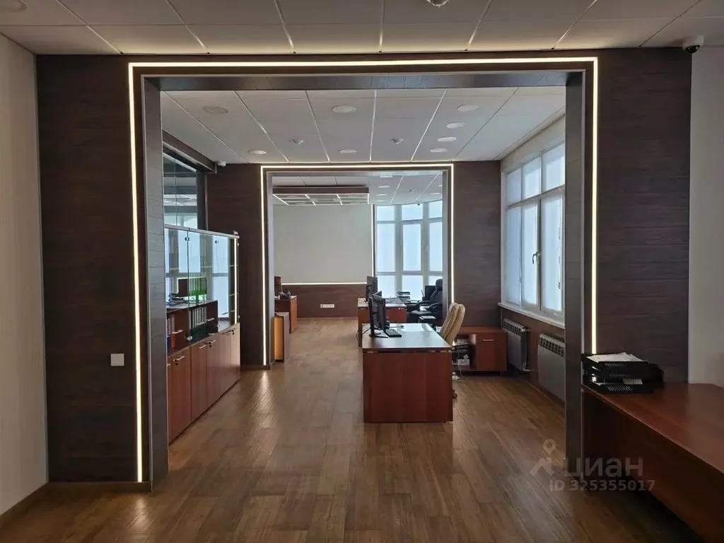 Офис в Ханты-Мансийский АО, Сургут Университетская ул., 11 (159 м) - Фото 1