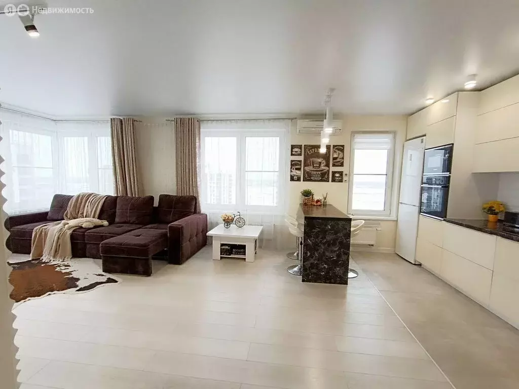 3-комнатная квартира: Тюмень, улица Николая Ростовцева, 22к1 (79.1 м) - Фото 2