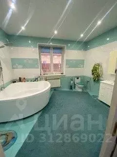 Дом в Белгородская область, Старый Оскол проезд Сталеваров (150 м) - Фото 0