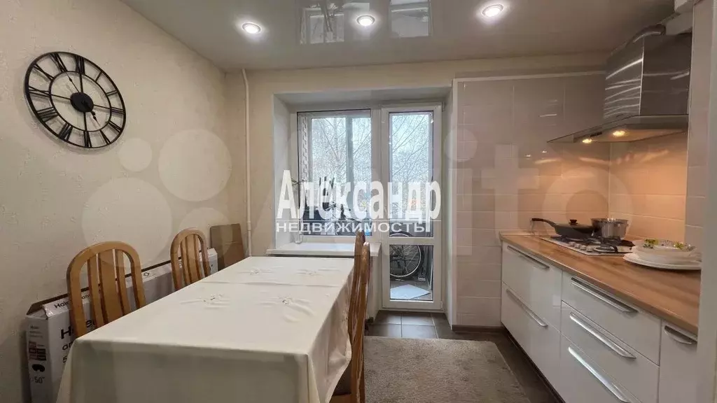 2-к. квартира, 52 м, 3/9 эт. - Фото 0