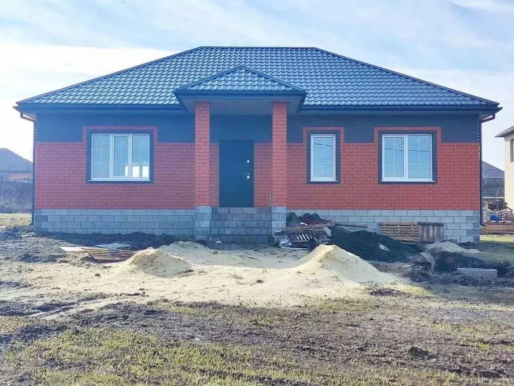 Дом в Белгородская область, Белгородский район, Ериковское с/пос, с. ... - Фото 1