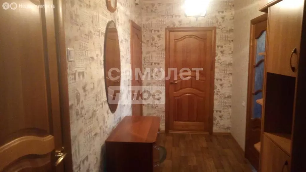 2-комнатная квартира: Омск, улица Крупской, 27к2 (67.9 м) - Фото 1