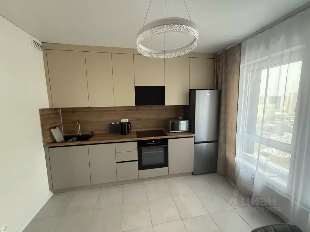 2-к кв. Свердловская область, Екатеринбург ул. Хуторская, 1 (52.0 м) - Фото 1