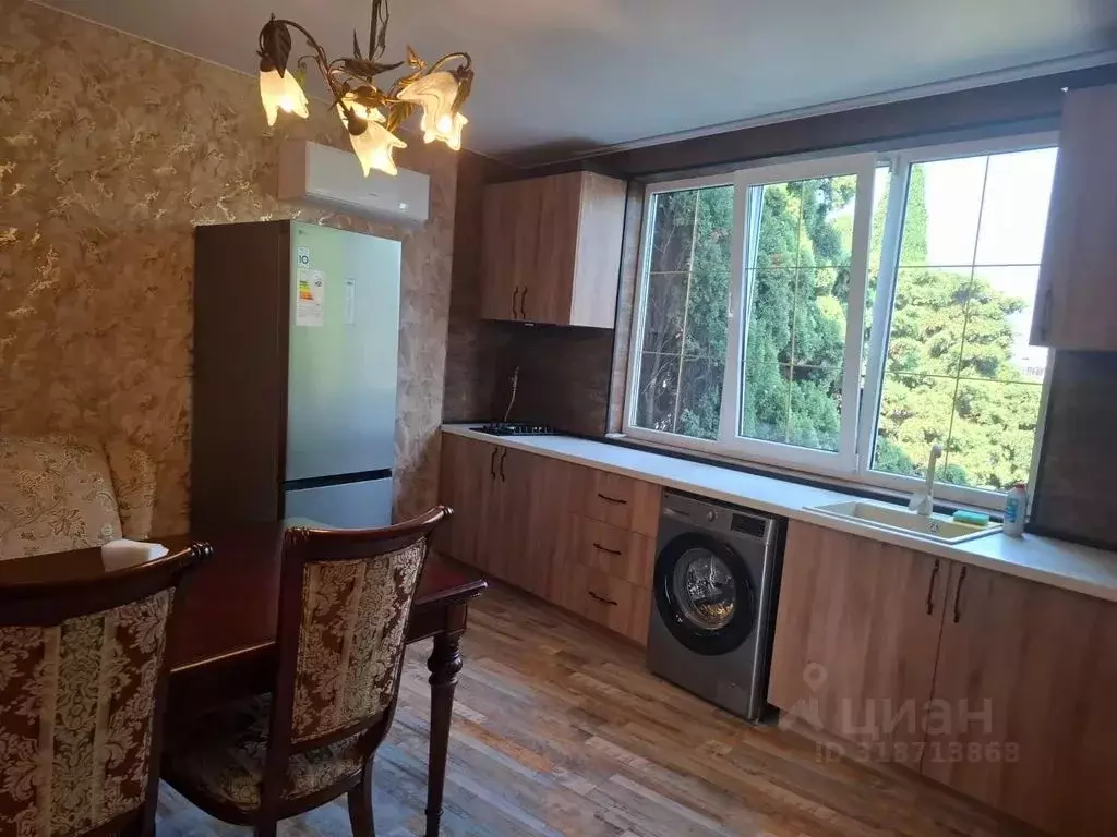 3-к кв. Крым, Ялта ул. Поликуровская, 2А (80.0 м) - Фото 1