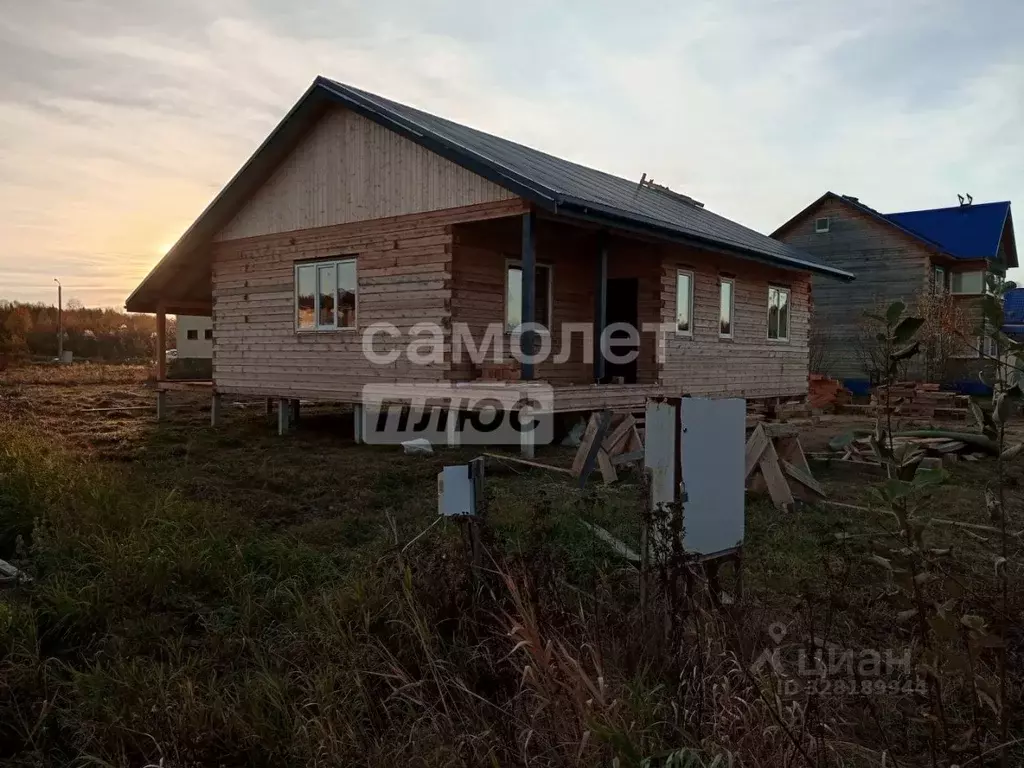 Дом в Архангельская область, Коряжма ул. Вешняя, 35 (100 м) - Фото 1