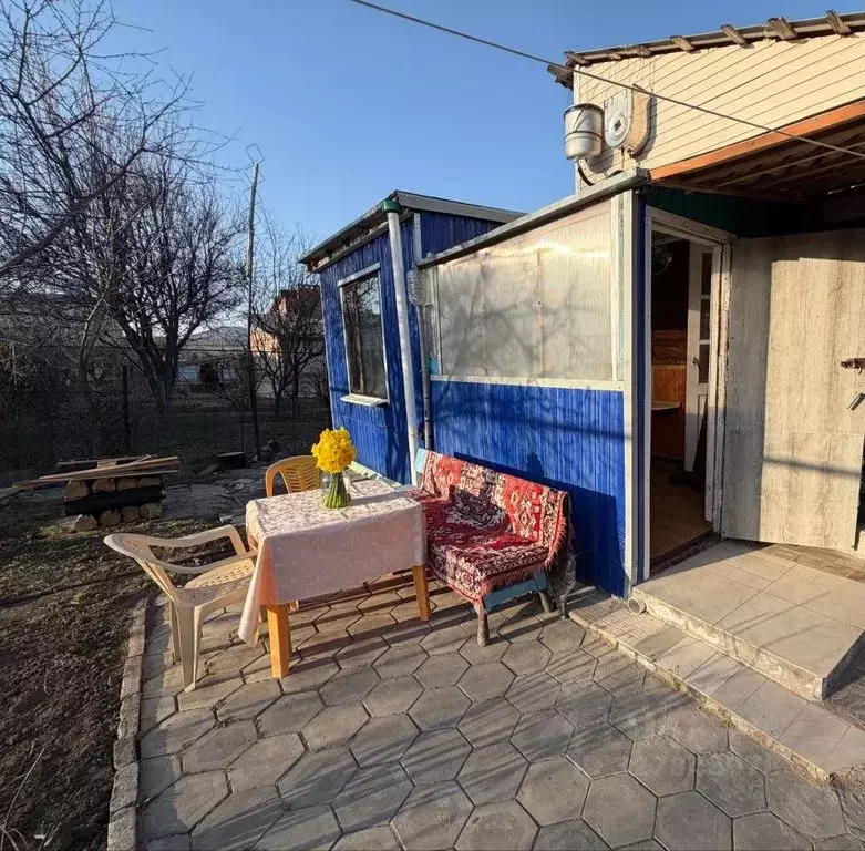 Дом в Краснодарский край, Ейск Енисейская ул., 10 (20 м) - Фото 1