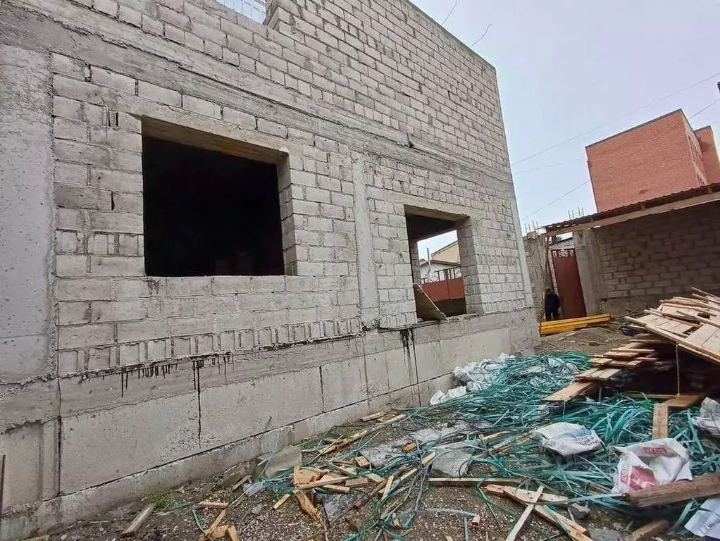Дом в Кабардино-Балкария, Нальчик ул. Инессы Арманд (350 м) - Фото 1