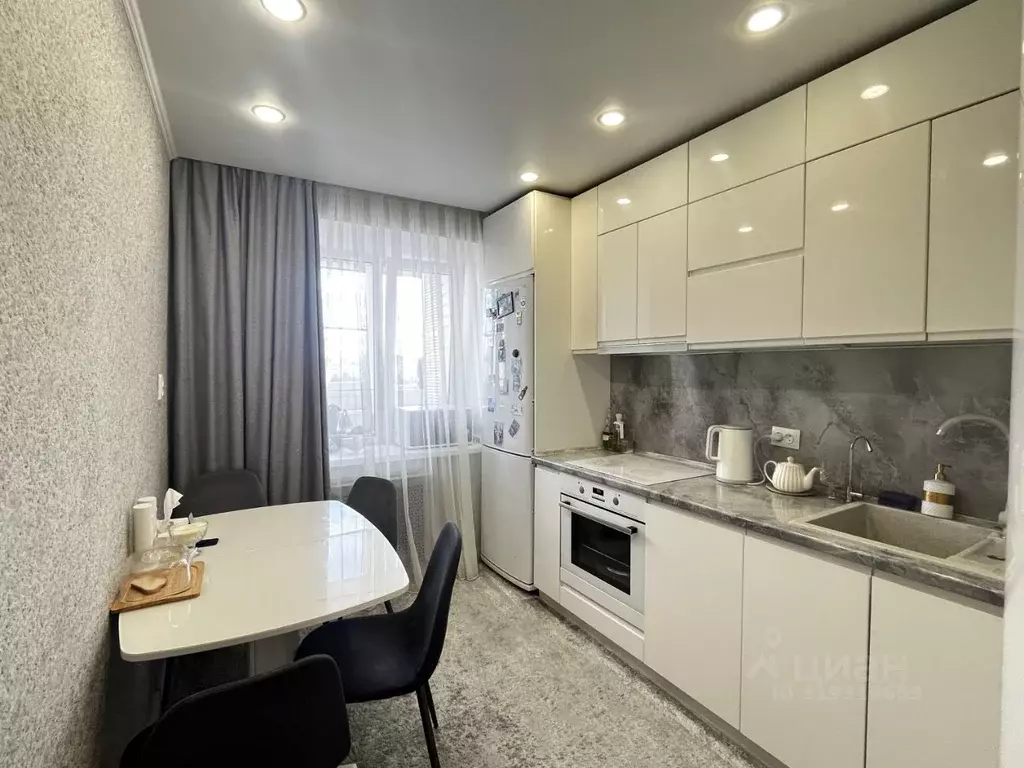 2-к кв. Татарстан, Казань ул. Хусаина Мавлютова, 17Б (62.0 м) - Фото 1