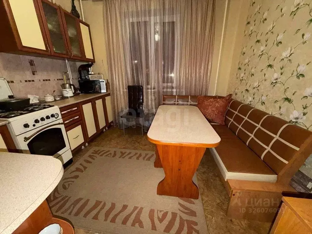 3-к кв. Белгородская область, Белгород ул. 5 Августа, 13б (71.2 м) - Фото 1