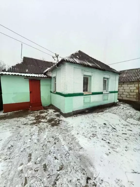 Дом в Белгородская область, Корочанский район, Ломовское с/пос, с. ... - Фото 1