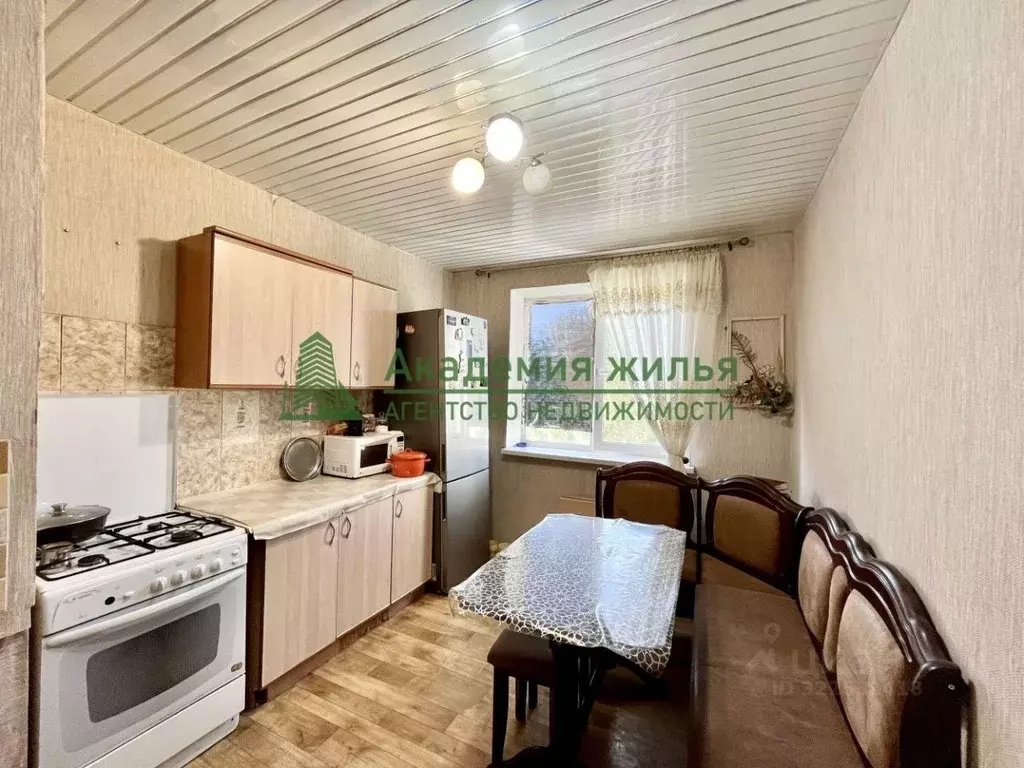 3-к кв. Саратовская область, Энгельс просп. Фридриха Энгельса, 8 (63.0 ... - Фото 0