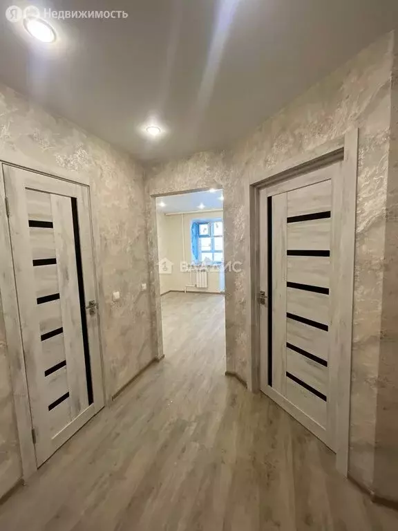 1-комнатная квартира: село Чигири, улица Василенко, 7/2 (37.8 м) - Фото 1