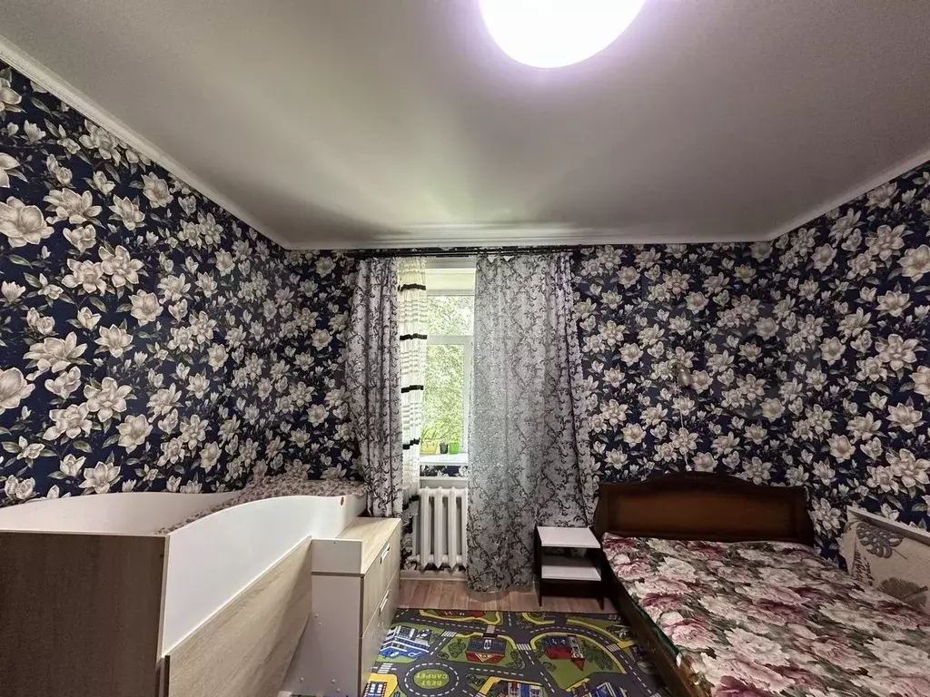 Комната 18 м в 2-к., 2/2 эт. - Фото 0