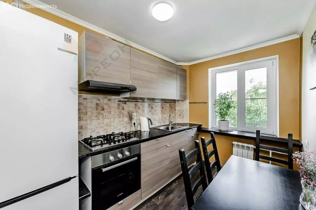 3-комнатная квартира: Краснодар, улица Красных Партизан, 75 (63.6 м) - Фото 0