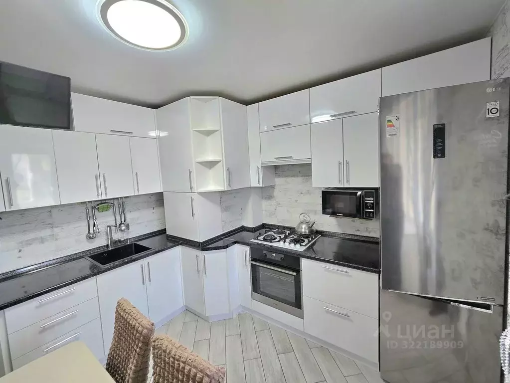 1-к кв. Смоленская область, Смоленск Красноборская ул., 7А (38.3 м) - Фото 1