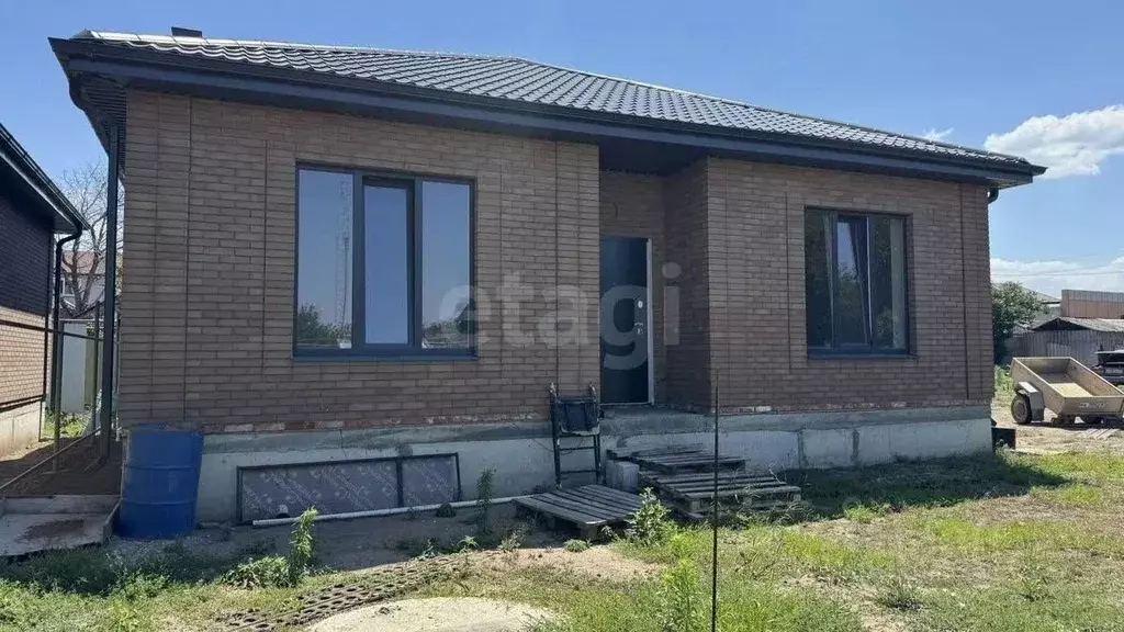 Дом в Ростовская область, Батайск Ставропольская ул. (90 м) - Фото 1