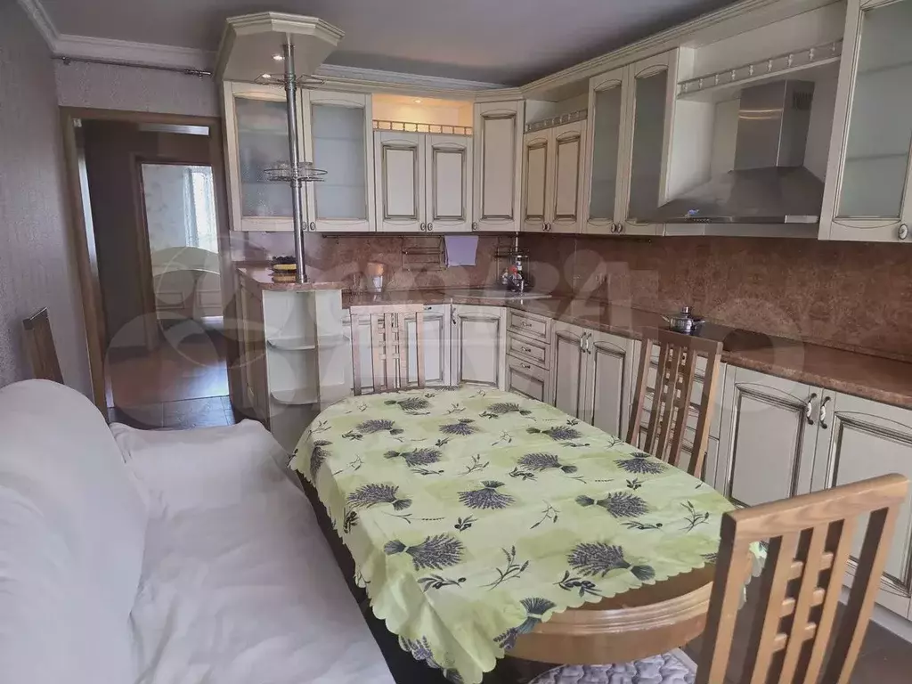 3-к. квартира, 96 м, 3/10 эт. - Фото 0