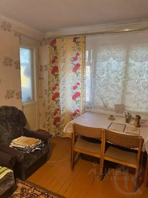 3-к кв. Крым, Красногвардейский район, Октябрьское пгт ул. ... - Фото 1