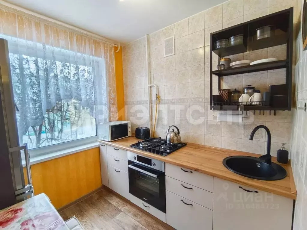 2-к кв. Мурманская область, Мурманск ул. Полярный Круг, 6 (48.0 м) - Фото 0